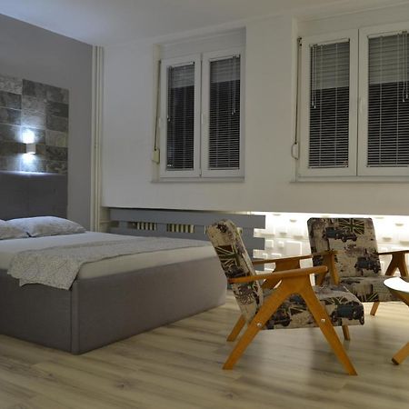 Lazarus Studio Apartment Скопье Экстерьер фото