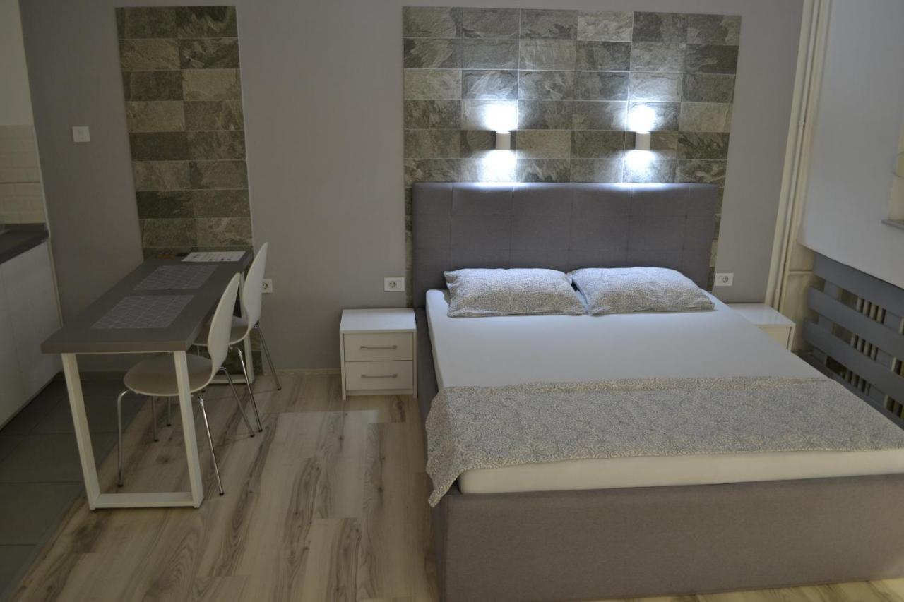 Lazarus Studio Apartment Скопье Экстерьер фото